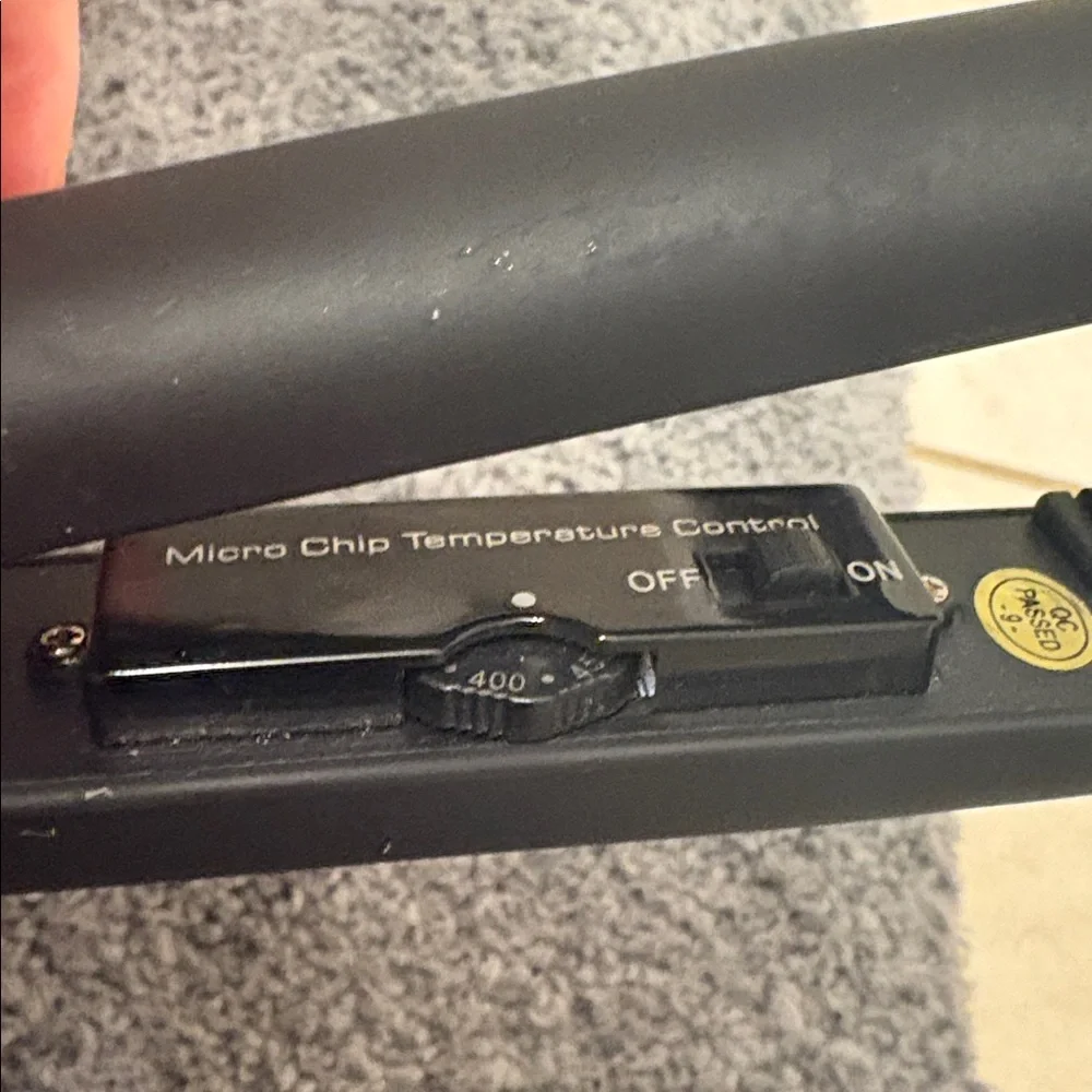 L'ANGE Black Hair Straightener
